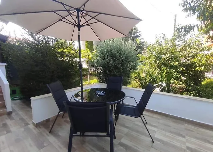 къща симона Pensión Kiten (Burgas)